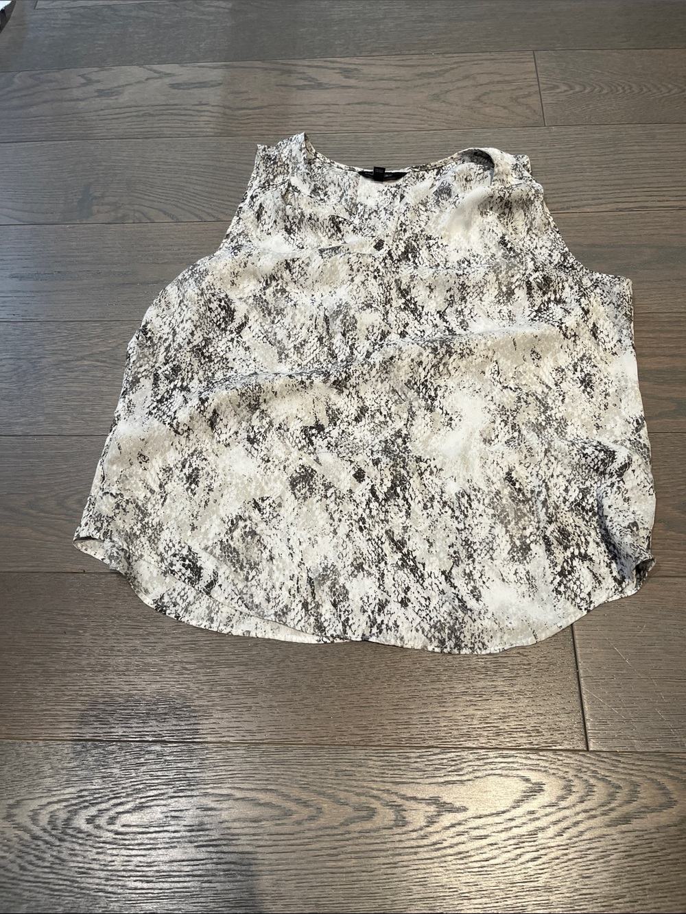 Banana Republic Black & White Snake-Pattern Shell Top